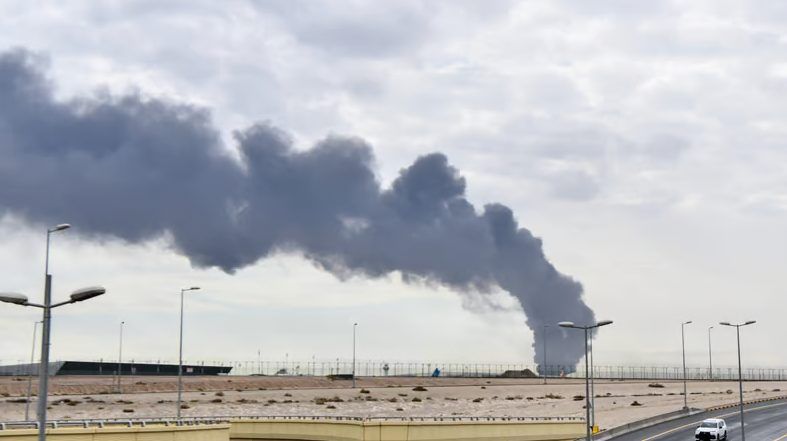 Krieg-in-Nahost-Iran-greift-trotz-Waffenruhe-Golfstaaten-mit-Drohnen-an